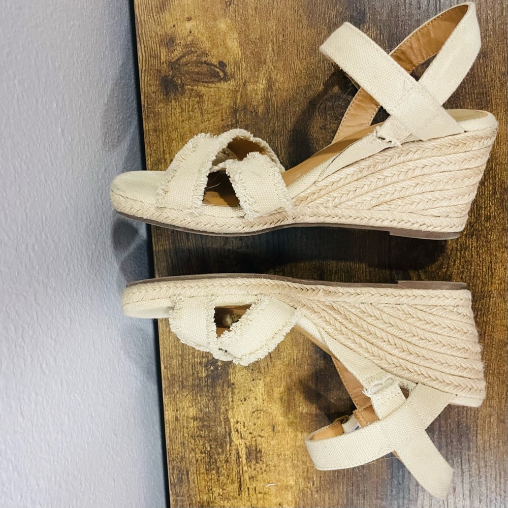 Tommy Bahama Bethany Wedge Heel Sandals Cream Womens Size 8 - Picture 13 of 16
